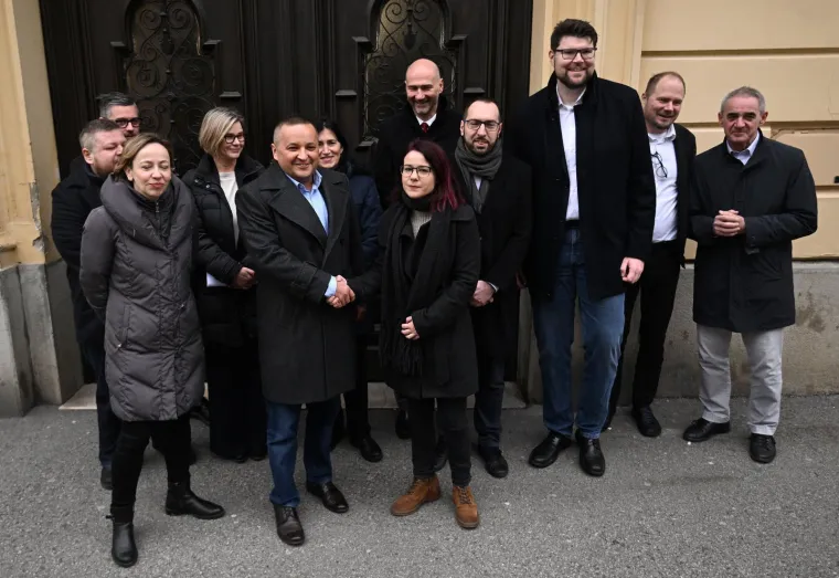 Tko je žena kojoj su dali neto plaću od 3600 eura? Peternel: 'Ne radi se apsolutno ništa'