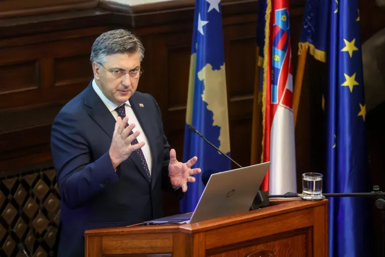 Devet godina vodi hrvatsku Vladu: Pogledajte kako se Plenković mijenjao, promjena je ogromna