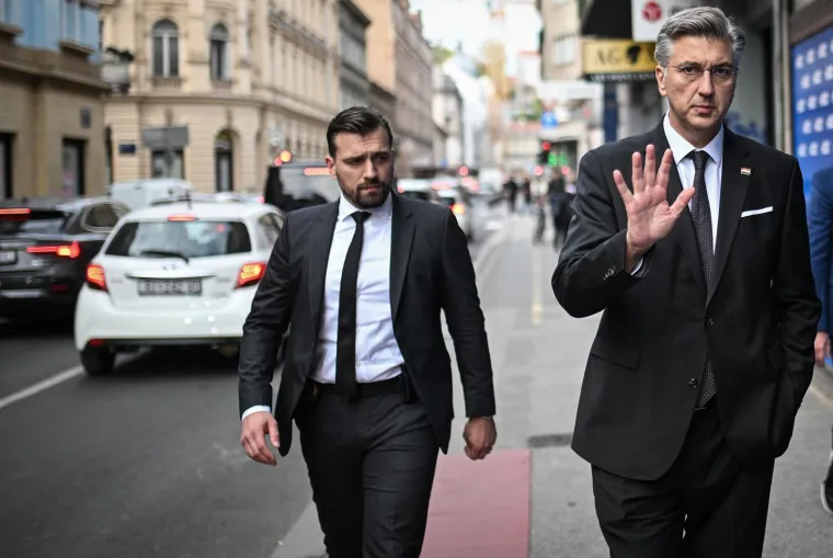 Devet godina vodi hrvatsku Vladu: Pogledajte kako se Plenković mijenjao, promjena je ogromna