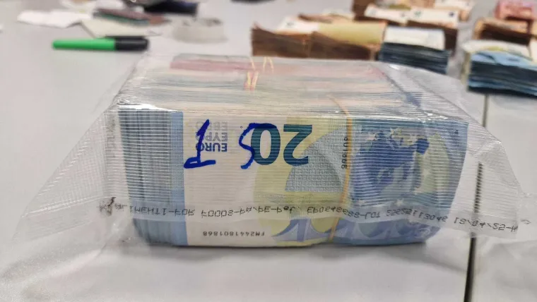 Albanac pao sa 700 tisuća eura u kešu, pogledajte gdje ih je nagurao: 'Ja sam nezaposlen'