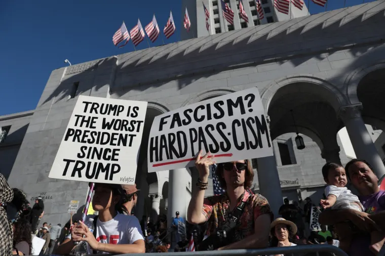 Pogledajte što je sedam milijuna ljudi poručilo Donaldu Trumpu na prosvjedima diljem zemlje