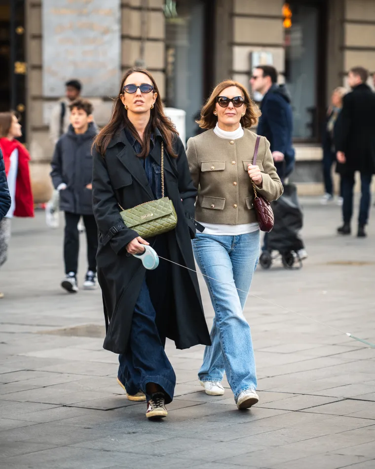 Dama u čipkastim hulahopkama zaustavila vrijeme na špici: Svi su gledali u njene duge noge