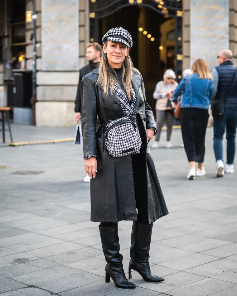 Dama u čipkastim hulahopkama zaustavila vrijeme na &scaron;pici: Svi su gledali u njene duge noge