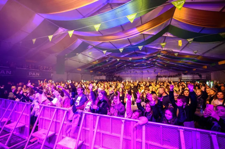 Ovako to radi Maja &Scaron;uput: Atmosfera na Oktobeerfestu nikad nije bila usijanija