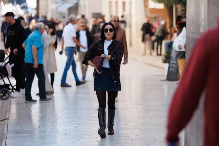 Ovakvo ne&scaron;to se rijetko viđa: Dvije crnke u žutim kombinacijama zapalile centar Zadra