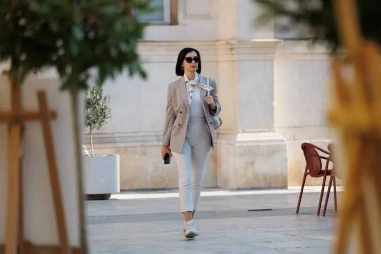 Ovakvo ne&scaron;to se rijetko viđa: Dvije crnke u žutim kombinacijama zapalile centar Zadra