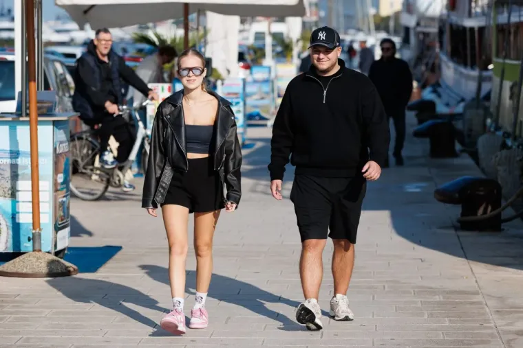 Ovakvo ne&scaron;to se rijetko viđa: Dvije crnke u žutim kombinacijama zapalile centar Zadra