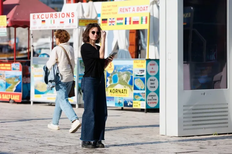 Ovakvo ne&scaron;to se rijetko viđa: Dvije crnke u žutim kombinacijama zapalile centar Zadra