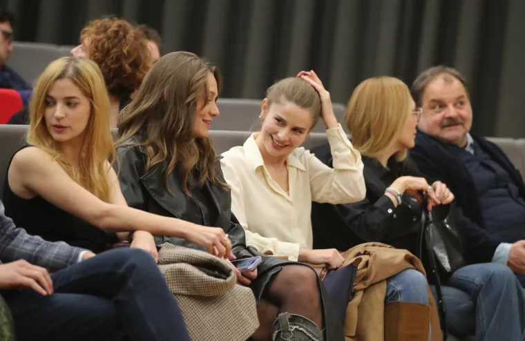 Pogledajte kako su izgledali glumci na predstavljanju nove RTL-ove serije 'Divlje pčele'