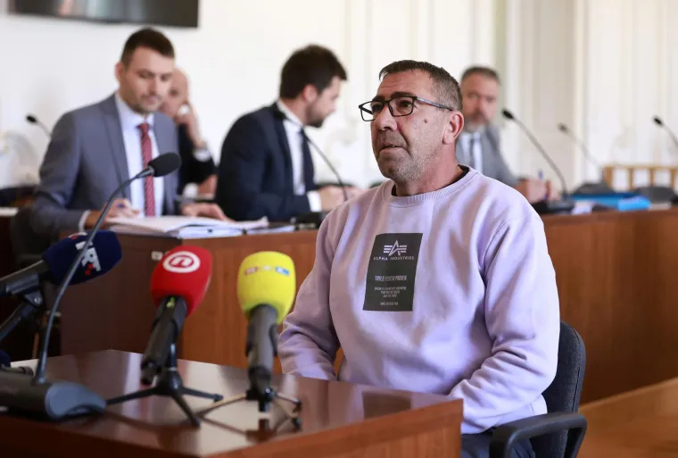 Nesuđeni hrvatski reprezentativac se nakon dugo vremena pojavio u javnosti: Prepoznajete li ga?