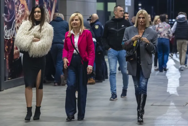 Aco Pejović priredio nezaboravan provod: Osmijeh na licima dama otkriva koliko im je bilo dobro