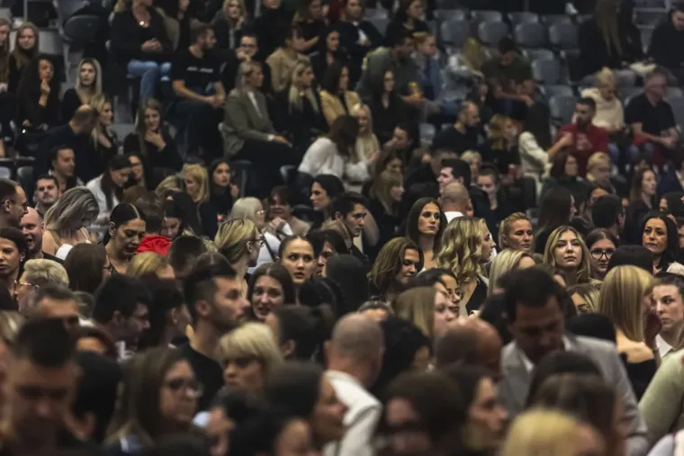 Aco Pejović priredio nezaboravan provod: Osmijeh na licima dama otkriva koliko im je bilo dobro