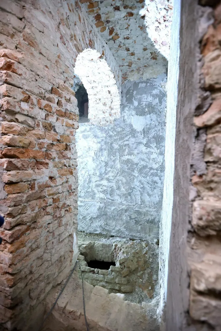 U obnovi otkrili da su temelji Sabora katastrofa: Rokovi se pomiču, evo kako to izgleda iznutra