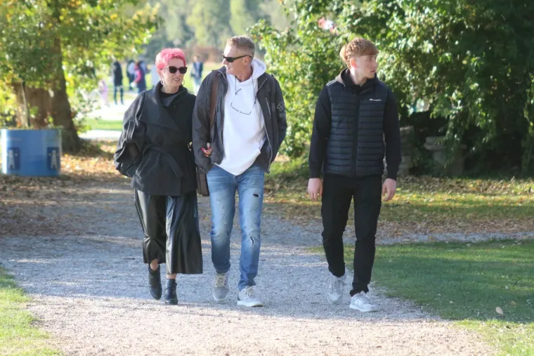 Vedra atmosfera uz Dravu: Pogledajte tko je sve uživao u &scaron;etnji Marinom Prelog