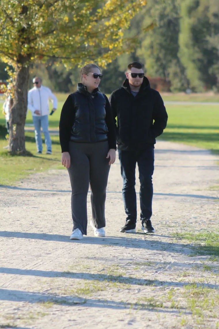 Vedra atmosfera uz Dravu: Pogledajte tko je sve uživao u &scaron;etnji Marinom Prelog