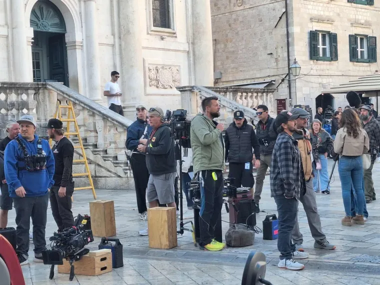 Zvijezde popularne serije stigle u Dubrovnik: Evo kako je izgledalo snimanje