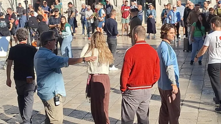 Zvijezde popularne serije stigle u Dubrovnik: Evo kako je izgledalo snimanje