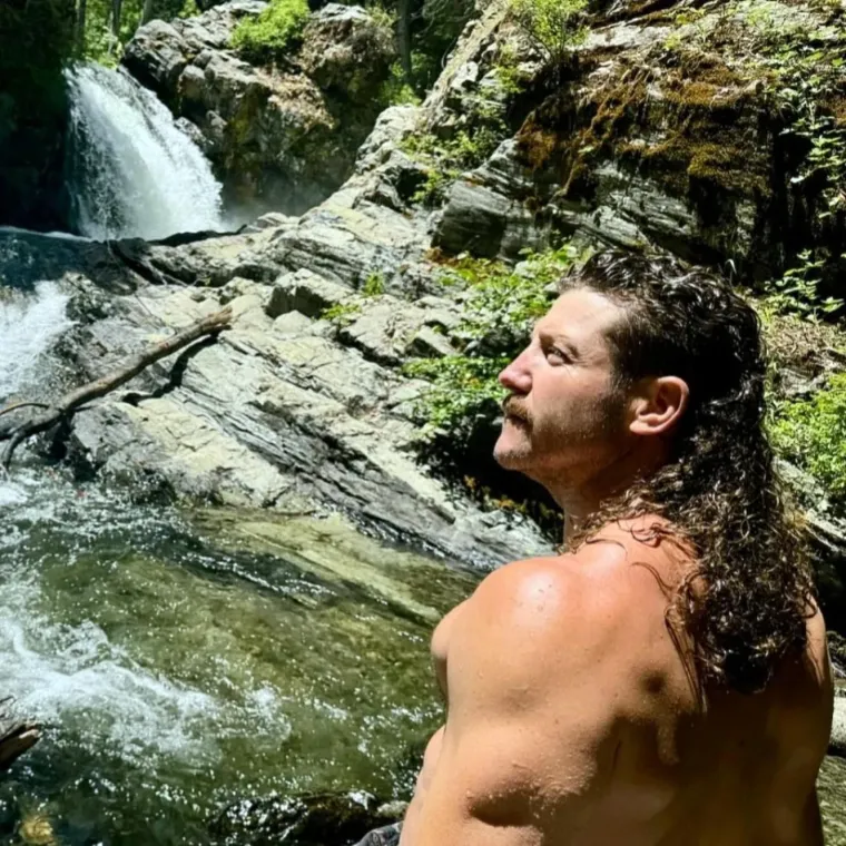 Okrunjen novi Kralj fudbalerki, izgleda kao klasični če&scaron;ki turist dolutao na Jadran 1983.