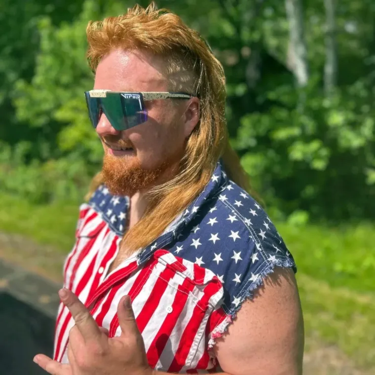 Okrunjen novi Kralj fudbalerki, izgleda kao klasični če&scaron;ki turist dolutao na Jadran 1983.