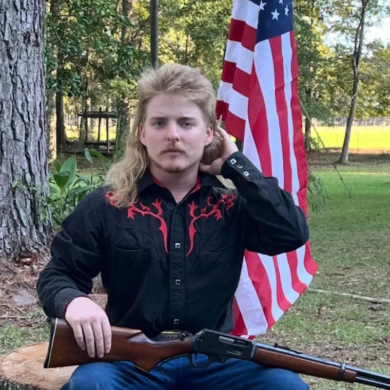 Okrunjen novi Kralj fudbalerki, izgleda kao klasični če&scaron;ki turist dolutao na Jadran 1983.