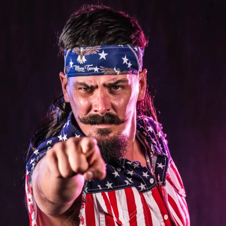 Okrunjen novi Kralj fudbalerki, izgleda kao klasični če&scaron;ki turist dolutao na Jadran 1983.