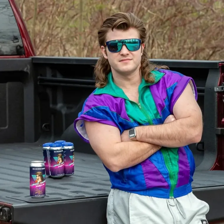 Okrunjen novi Kralj fudbalerki, izgleda kao klasični če&scaron;ki turist dolutao na Jadran 1983.