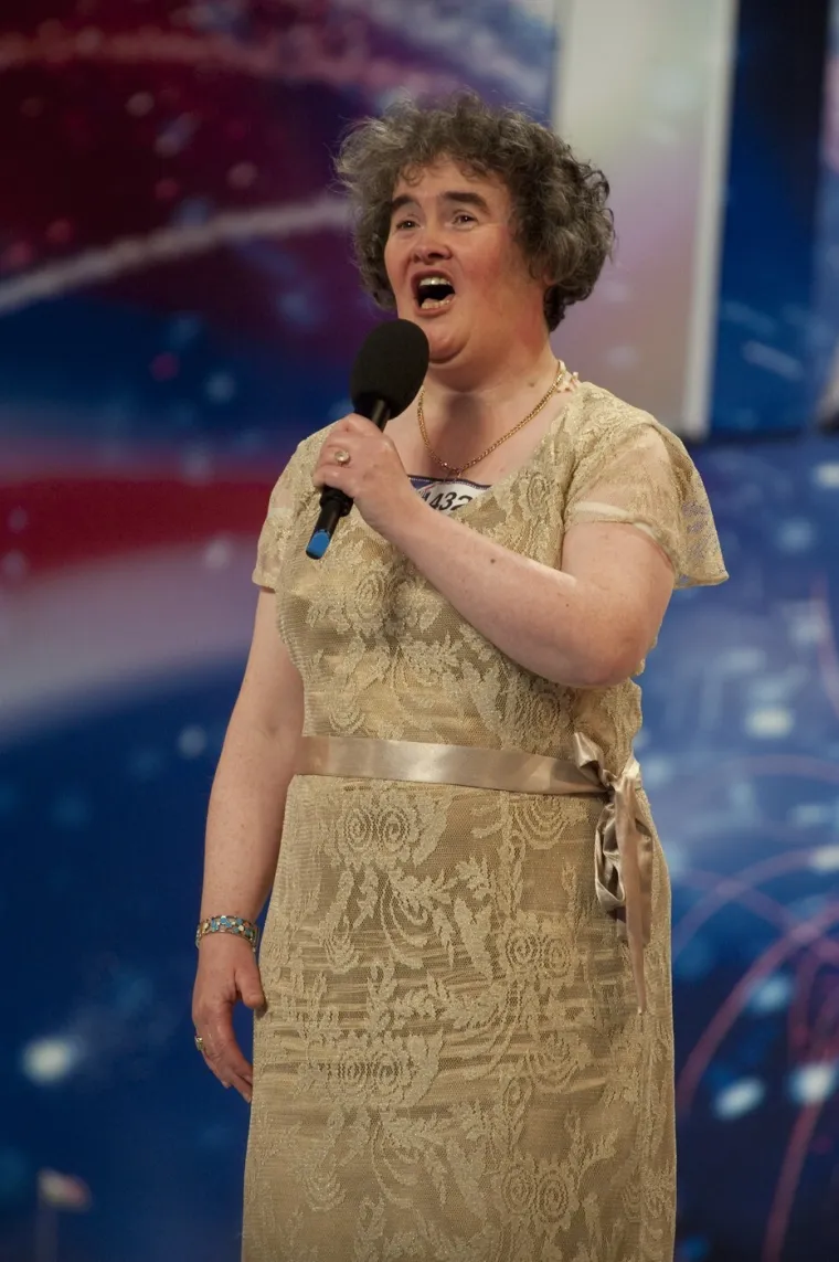 Od neugledne žene s božanstvenim glasom do glazbene dive: Ovako danas izgleda Susan Boyle