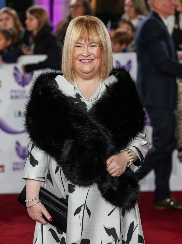 Od neugledne žene s božanstvenim glasom do glazbene dive: Ovako danas izgleda Susan Boyle