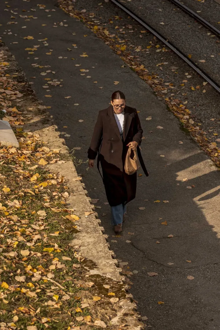 Šarmantna dama u Osijeku oduzima dah: Stilom i stavom očarala prolaznike