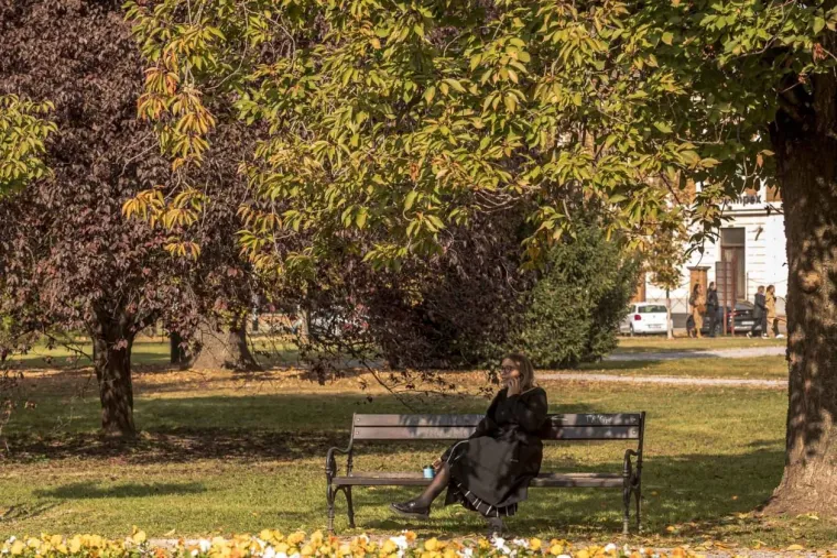 &Scaron;armantna dama u Osijeku oduzima dah: Stilom i stavom očarala prolaznike