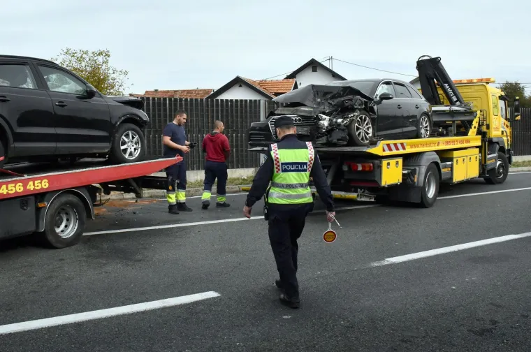 Kr&scaron; i lom na istoku Hrvatske: Sudar kod graničnog prijelaza, četvero ozlijeđenih