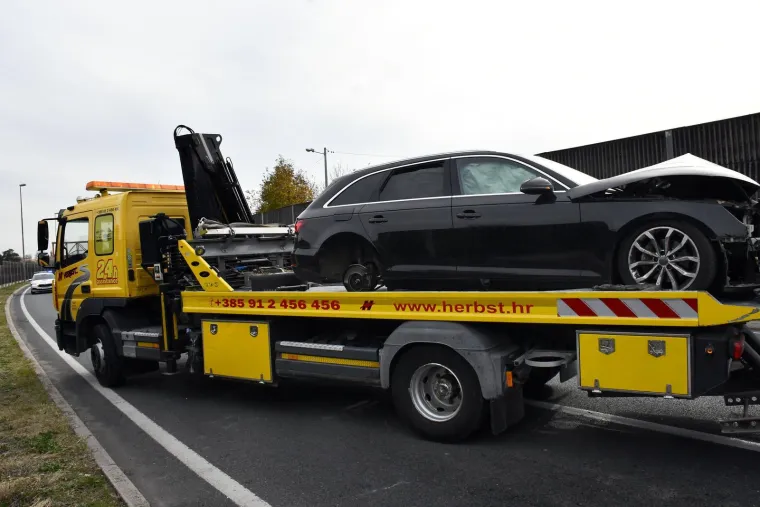 Kr&scaron; i lom na istoku Hrvatske: Sudar kod graničnog prijelaza, četvero ozlijeđenih