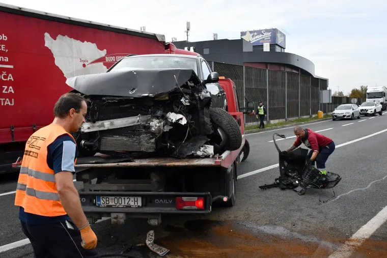 Kr&scaron; i lom na istoku Hrvatske: Sudar kod graničnog prijelaza, četvero ozlijeđenih