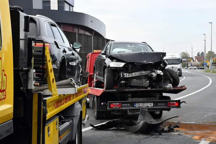 Kr&scaron; i lom na istoku Hrvatske: Sudar kod graničnog prijelaza, četvero ozlijeđenih