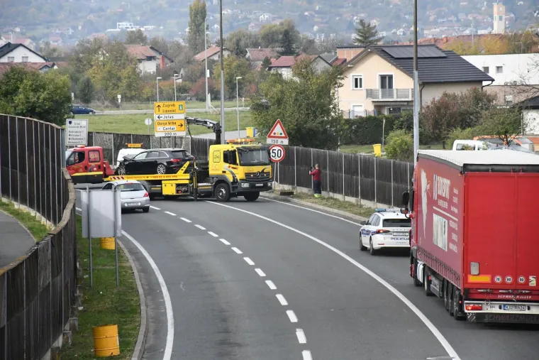 Kr&scaron; i lom na istoku Hrvatske: Sudar kod graničnog prijelaza, četvero ozlijeđenih
