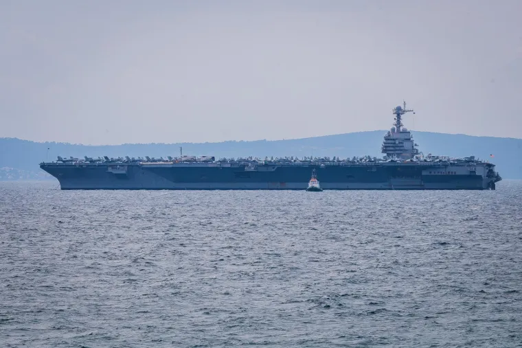 Ljepotica i zvijer: Najveći ratni brod ikad pored Poljuda pruža nezaboravne i gotovo filmske scene