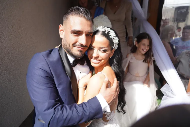 Tko je supruga Darka Lazića? S njim je doživjela prometnu nesreću, a evo čime se bavi