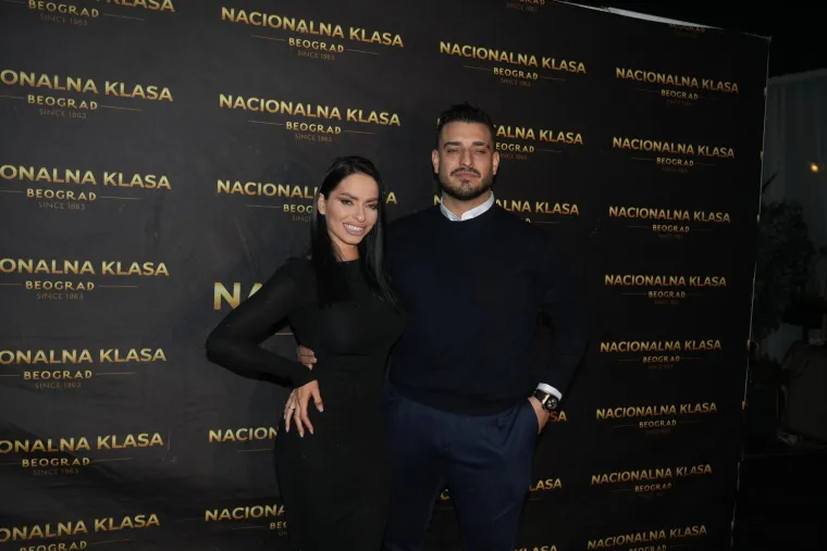 Tko je supruga Darka Lazića? S njim je doživjela prometnu nesreću, a evo čime se bavi