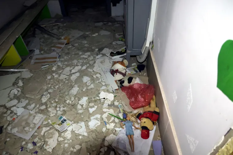 Prizori koji lede krv u žilama: Rusi ga sravnili, pogledajte kako izgleda uništeni ukrajinski vrtić