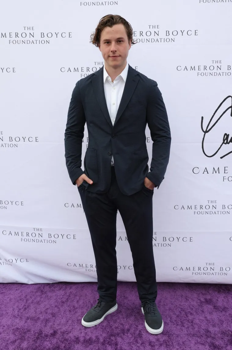 Kako danas izgleda Luke iz 'Moderne obitelji'? Ima IQ 150 i postao je certificirani ronilac