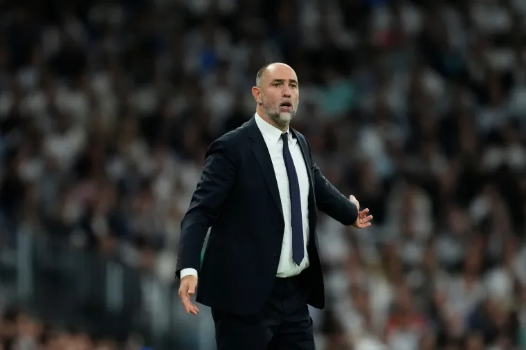 Sva lica Igora Tudora u Madridu: Pogledajte što je radio uz aut-liniju, opasno mu se trese stolica