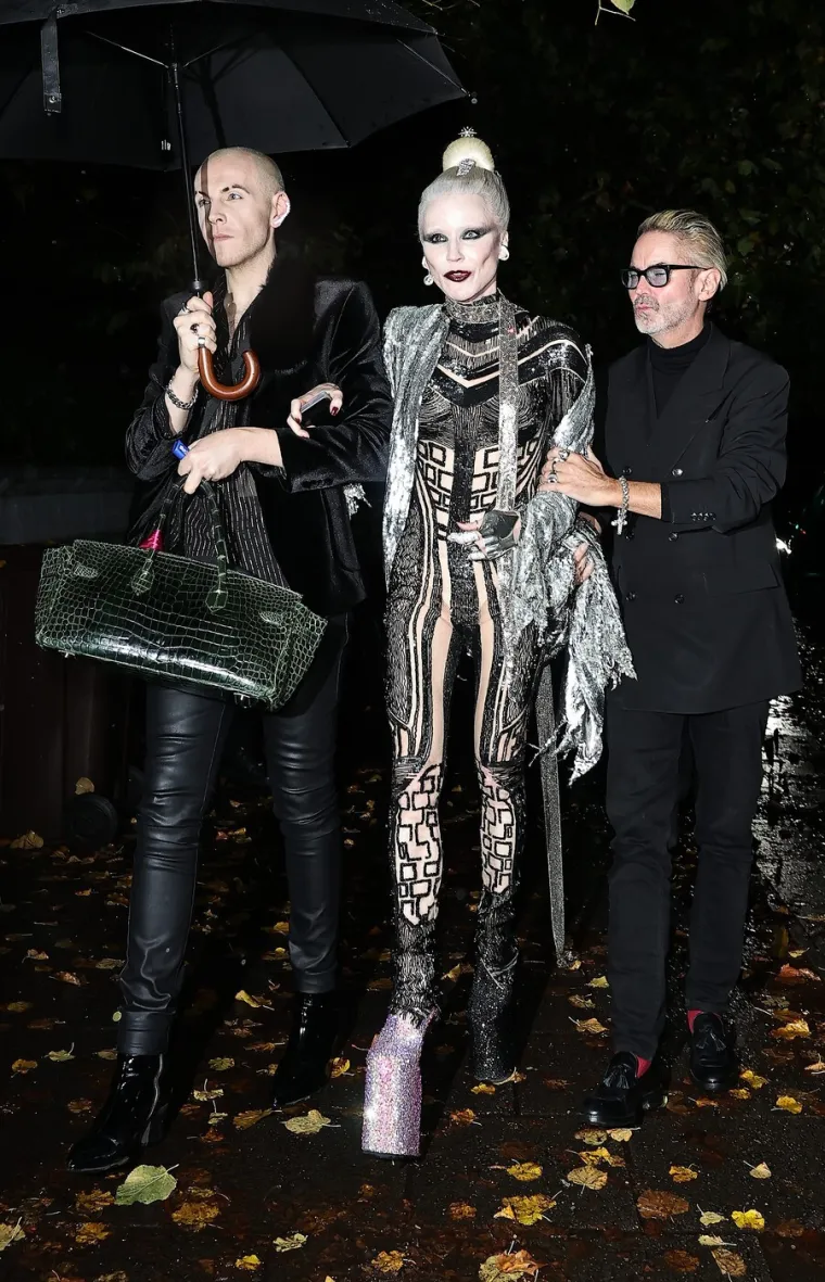 Tko se sve pojavio na rođendanu Kim Kardashian? 'Ovo izgleda kao Noć vje&scaron;tica, grozno'