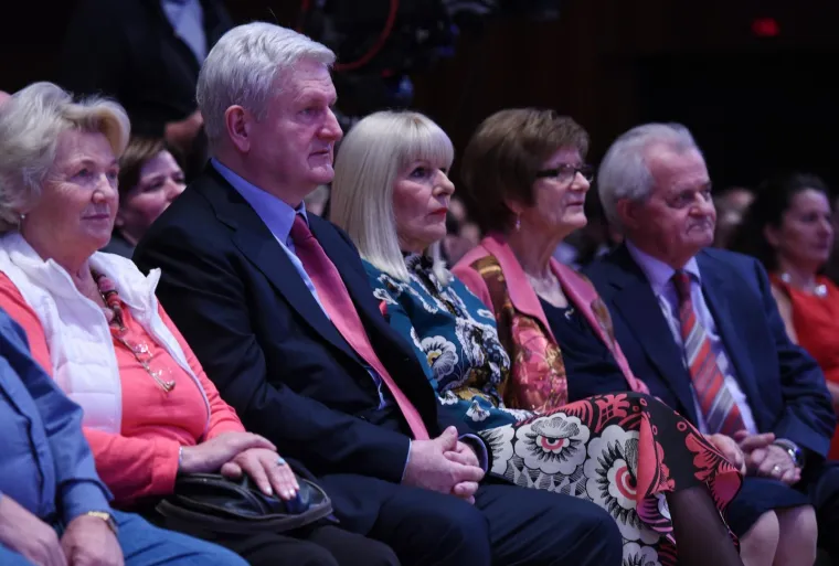 Dok je Ivica širio svoje poslovno carstvo, ona je bila sama s djecom: Tko je Vesna Todorić?