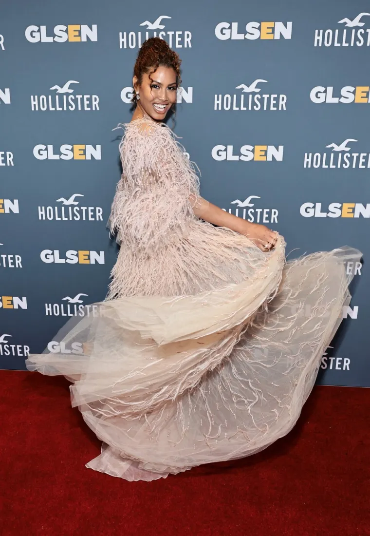 Tko bi rekao da je bila muškarac? Za ovu ljepoticu nitko ne može povjerovati da je transrodna