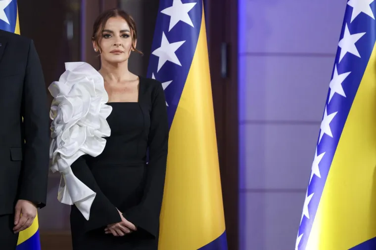 Šarmantna Mirela nepogrešivim stilom opravdava titulu Prve dame