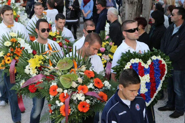 Na dana&scaron;nji dan Trogir je plakao: Svijet je napustio legendarni slavuj Vinko Coce