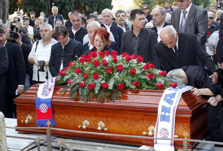 Na dana&scaron;nji dan Trogir je plakao: Svijet je napustio legendarni slavuj Vinko Coce