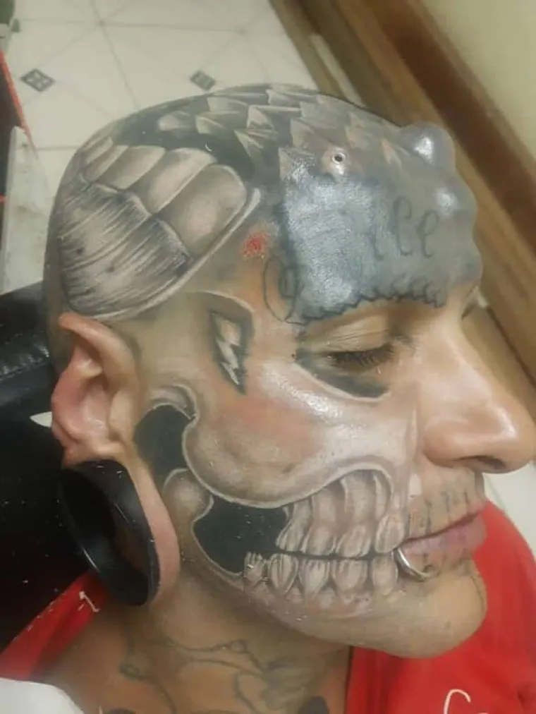 Vidite li mili pogled ovog slatkog dječaka? Danas mu se ljudi zgražaju zbog demonskog izgleda