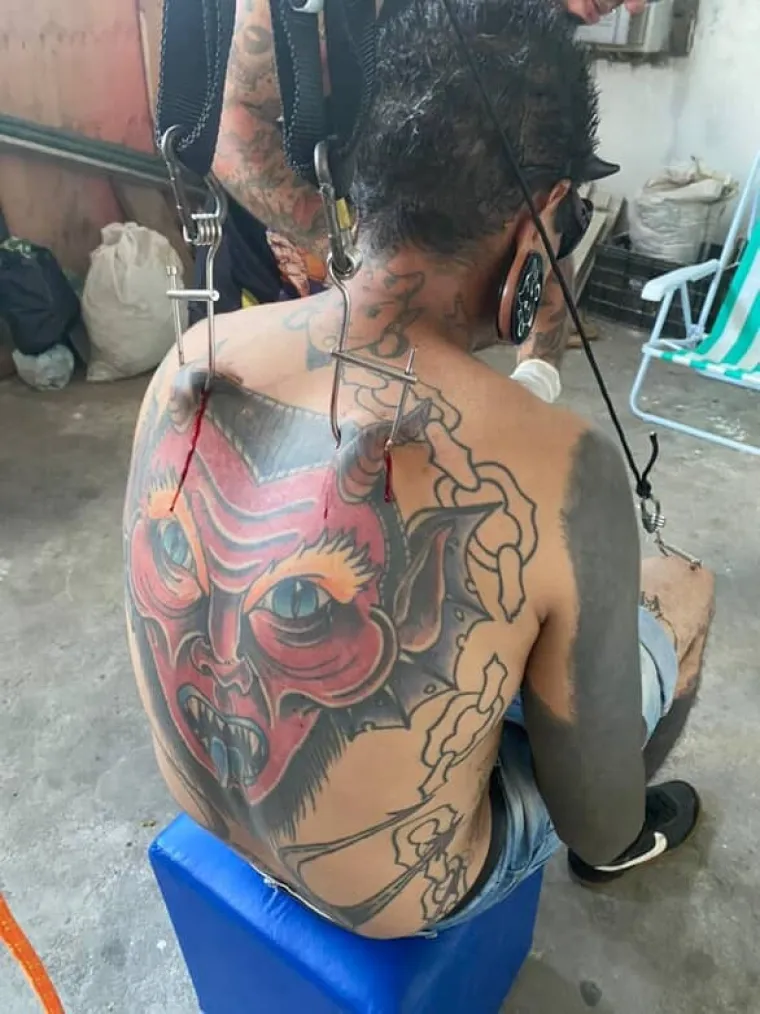 Vidite li mili pogled ovog slatkog dječaka? Danas mu se ljudi zgražaju zbog demonskog izgleda