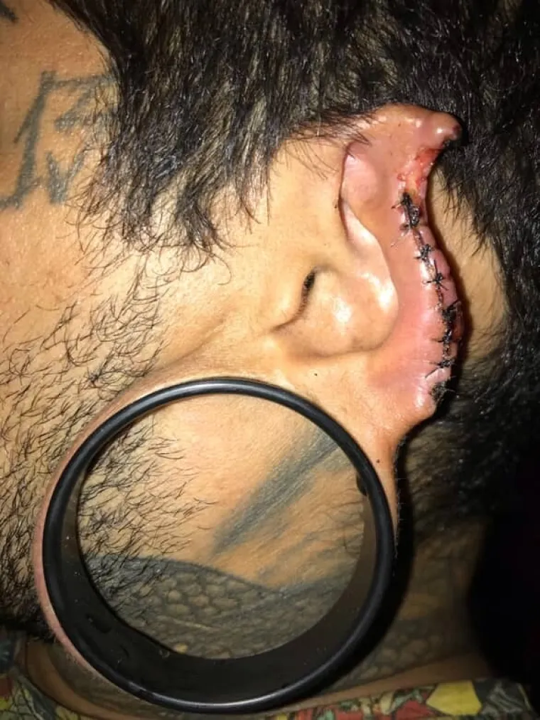 Vidite li mili pogled ovog slatkog dječaka? Danas mu se ljudi zgražaju zbog demonskog izgleda